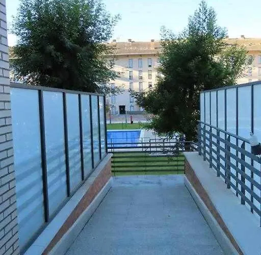 아파트 Precioso Atico Con Bonitas Vistas A La Pena Oroel