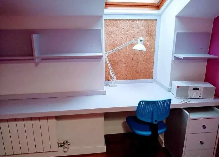 Precioso Atico Con Bonitas Vistas A La Pena Oroel 하카